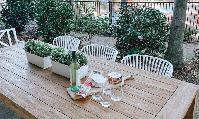 Nelson Bay Apartment | Carindale, 10,19 Dowling St - Ground floor, pool, tennis court, Wi-Fi, Foxtel, linen, bed making
