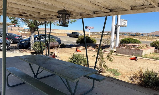 Rosamond Hotel | Carl's Motel