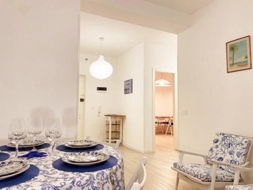 Sanremo Centre Apartment | Carlo's ZR141 Sanremo Market