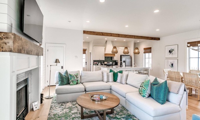 Eufaula House | Carlton Landing-Emerald Bay