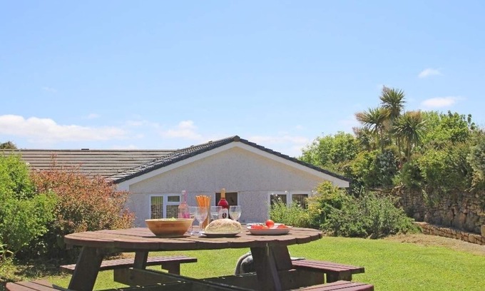 Chysauster House | CARNE VUE, pet friendly, with a garden in Penzance