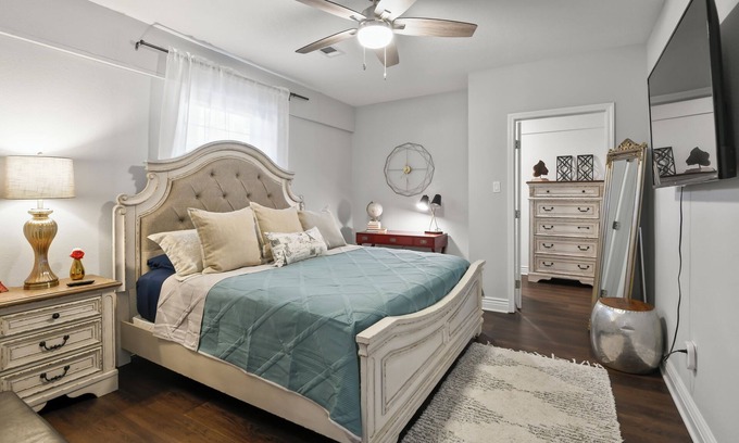 Long Beach House | Carroll’s Difference- Rare find