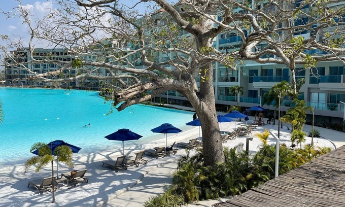 Zona Norte Apartment | Cartagena Deluxe Baia Kristal Apartment