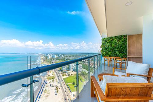 El Cabrero Apartment | Cartagena Dreams Luxury Oceanfront Suite wPool 4