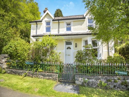 Gwynedd- Snowdonia House | Cartref