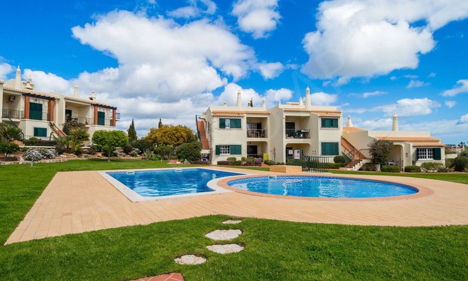 Mato Serrao Apartment | Carvoeiro Apartment 7A | professionally cleaned | 2-bedroom apartment | gated complex | communal pool | close to Carvoeiro