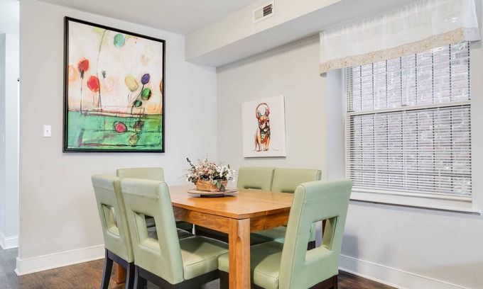 Richmond House | Carytown Home/Free Parking/Fenced Yard/Family-Friendly/4TVs