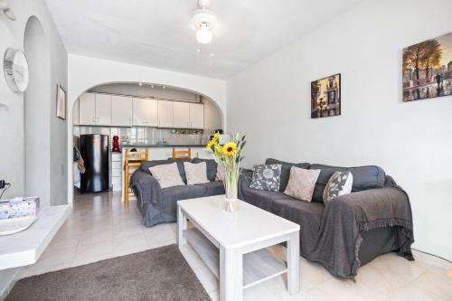 Los Altos House | Casa Alta