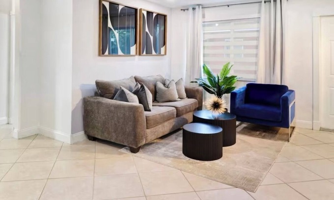 Pompano Beach House | Casa Amor 2BR Oasis! Just 6 Minutes from the Beach