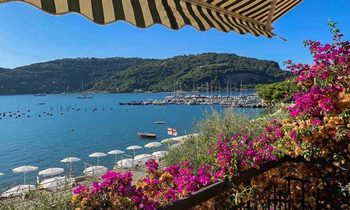 Portovenere Apartment | Casa Arnella - Two Bedroom Apartment, Sleeps 6