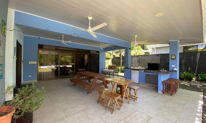 Playa Agujas House | Casa Bambú, Playa Agujas 25 personas