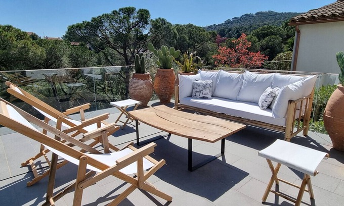 Pals Villa | Casa Blanca, a pearl