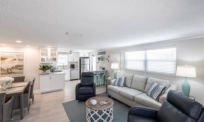 Siesta Key Villa | Casa Blanca - VD15 - Your Island Reset Starts Here