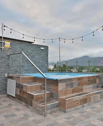 Santiago de los Caballeros Villa | Casa con jacuzzi