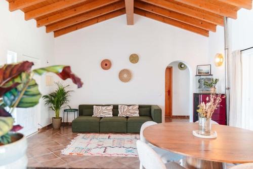 Aljezur Villa | Casa Calma - The House of Rest - Surf & Yoga