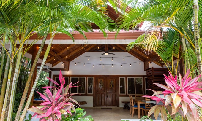 Nosara Villa | CASA CINNAMON | CLOSE TO BEACH, SHARED POOL & TENNIS COURTS, Spacious & Modern Condo with Pool and T