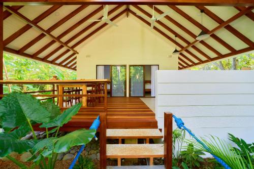 Puerto Viejo de Talamanca House | Casa Coki - Modern Villa Pool Steps From the Beach