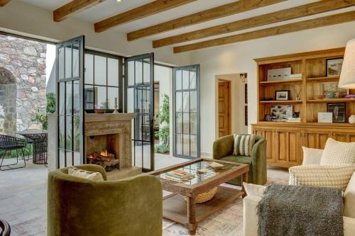 San Miguel de Allende Villa | Casa Colibrí - Luxury Home with Amazing Views