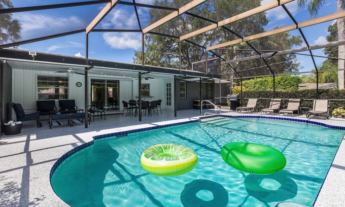 Gulf Gate Estates House | “Casa Concord: 3BR-2BA Home with Private SaltH20 Pool, 2 Miles from Siesta Key”