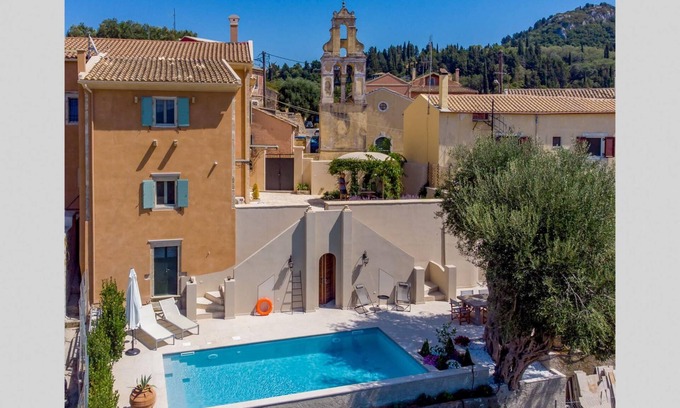 Achilleio Villa | Casa Conti 1840 in Gastouri