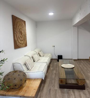 Outes House | Casa Cosmeiro