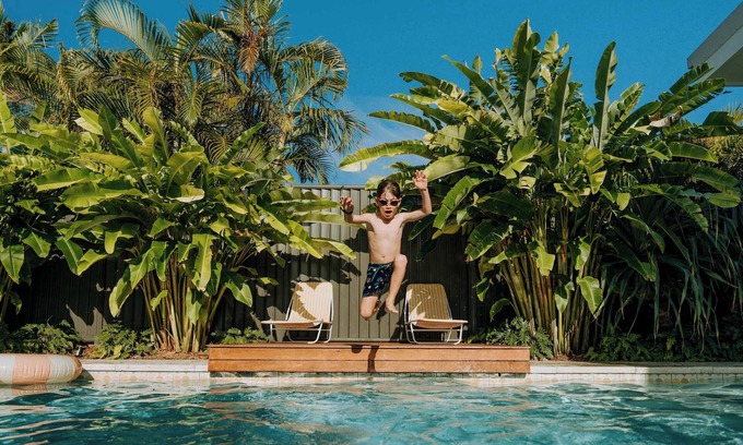 Burleigh Waters House | Casa Curlew Summary: