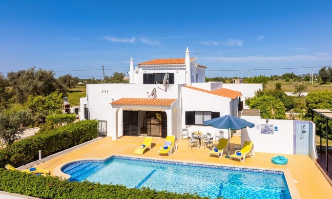 Porches Villa | Casa Das Areias - Three Bedroom Villa, Sleeps 6