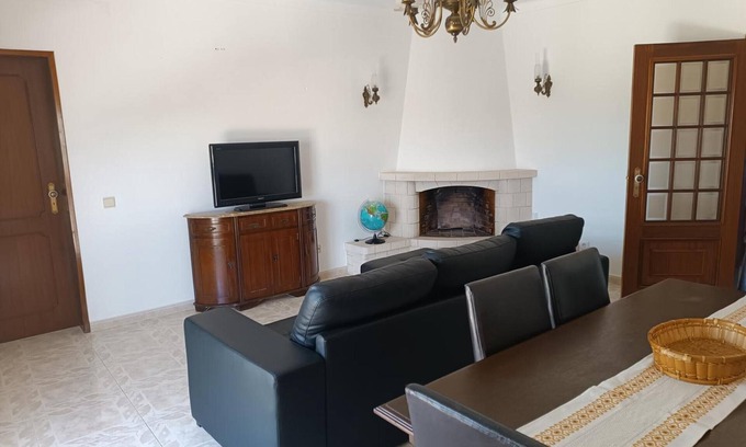 Vila Vicosa Apartment | Casa Das Manas – Charming Retreat in Pardais