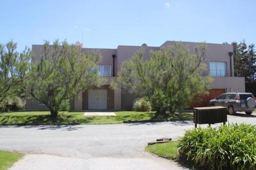 Necochea House | Casa De Alta Categoría Ubicada En Barrio Medanos Frente Al Mar