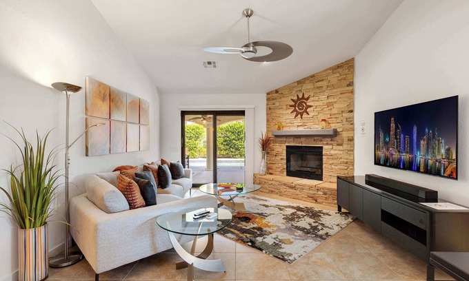 Racquet Club South House | Casa de Arcos | Private Hot Tub