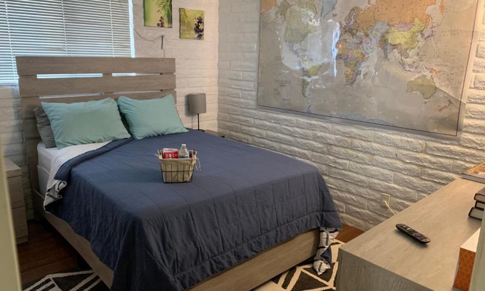 Groves Lincoln Park House | Casa de Basswood