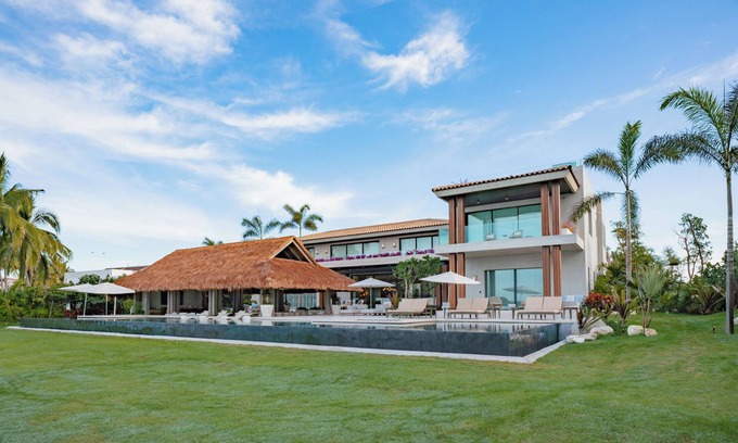 Punta de Mita House | Casa de Elementos a 9-bedroom Luxury Estate in the Prestigious Punta Mita.
