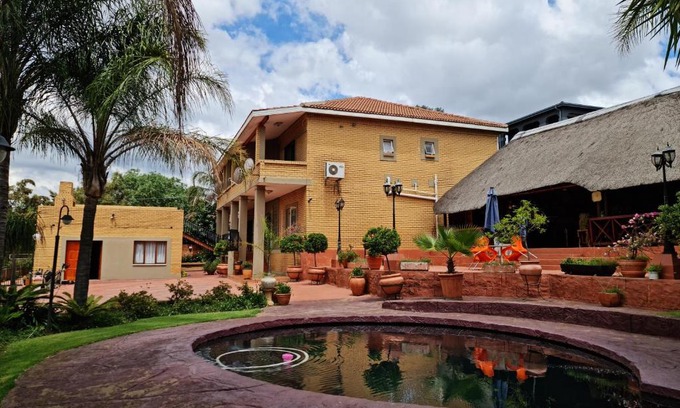 Zwartkop House | Casa De Jardim Guesthouse