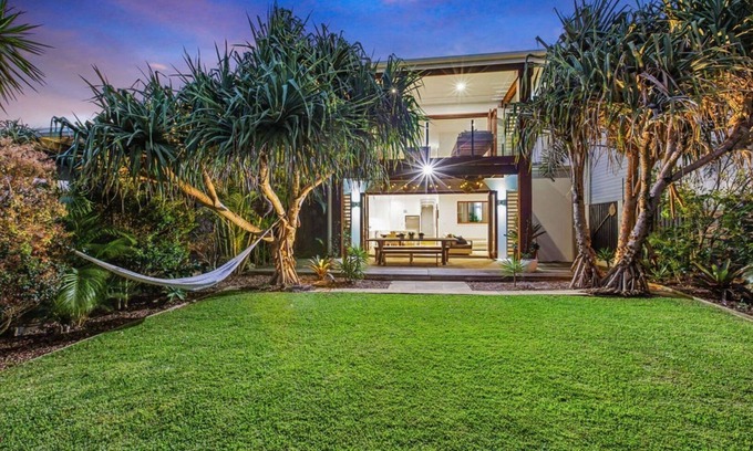 Casuarina House | Casa De Palmeras- 5Bed beachfront holiday home
