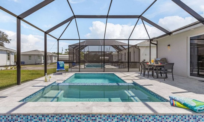 Bonita Springs House | Casa de Playa! Modern Pool Home!