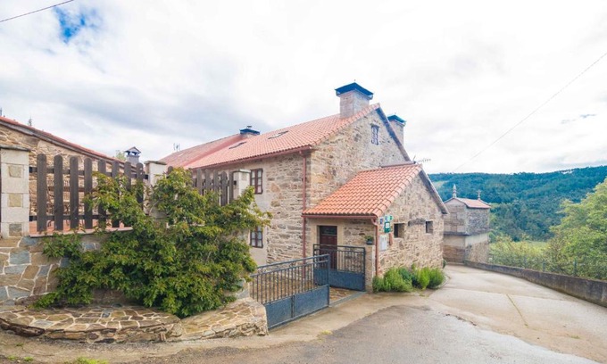 Cundins House | CASA DE VERDES Turismo Rural