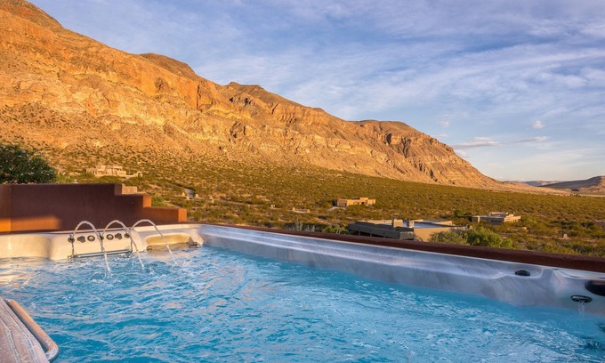 Hurricane House | Casa Del Canto: Elegant Southwestern Home, Close to Zion, Sand Hollow, St.George