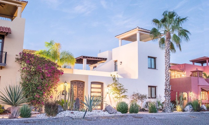 Nopolo House | Casa del Gallo- 2 BR & 2 BA Home in Loreto bay- Baja reimagined! steps from Community Pool
