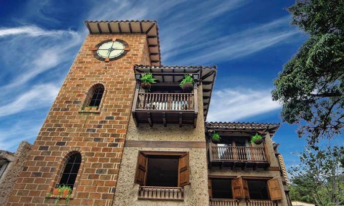 La Florida Apartment | Casa del Reloj PRINCIPITO-1 Master Bedroom Suite, Kitchen, Living Room, 150 Mbps