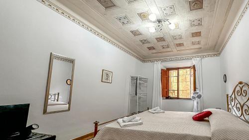 Lucca Historical Center Apartment | Casa di Olga - Historical Apartment inside the Walls