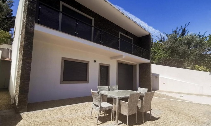 Castro Daire House | Casa do Mosteiro de Cabril-Quinta Da Malhada