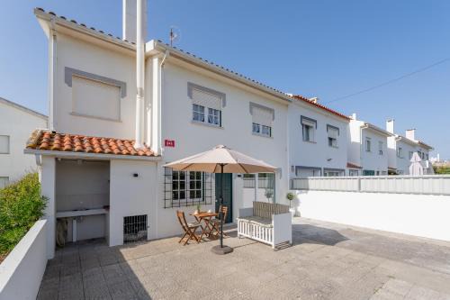 Praia de Santa Cruz House | Casa do Ze Grande