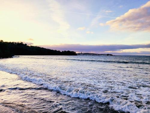 Plougastel-Daoulas House | Casa Escuela