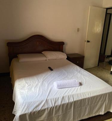 Santa Fe House | CASA FAMILIAR AMPLIA MUY FRESCA