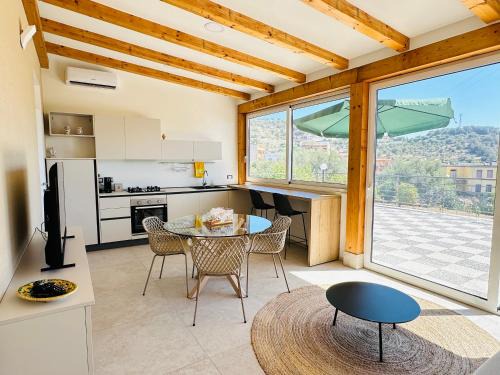 Santa Teresa di Riva House | Casa Ginlò