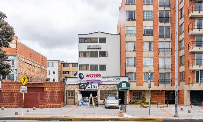Puente Aranda Hotel | CASA HOTEL VICTORIA Av 30