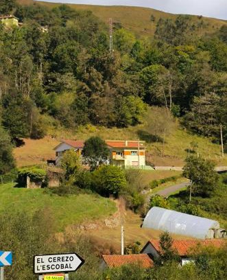 El Escobal House | Casa las granxias