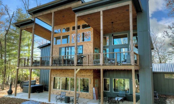 Mineral Bluff Cabin | Casa Lotta | Free Night Offer!