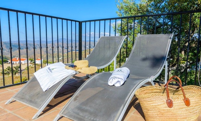 Canillas de Aceituno Villa | Casa Mango Canillas de Aceituno by Ruralidays