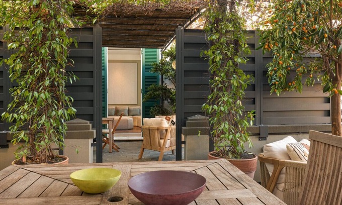 Testaccio Apartment | Casa Mastroianni & Loren with Terrace by Hostalia